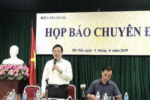 Công khai tên lãnh đạo chậm cổ phần hóa, phạt DN trễ lên sàn