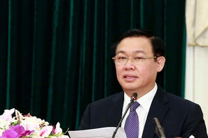 'Nếu khó quá thì thuê Phó Thủ tướng xuống làm cho'