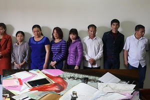 Hà Tĩnh: Hàng trăm cảnh sát đột kích đường dây lô đề "khủng"