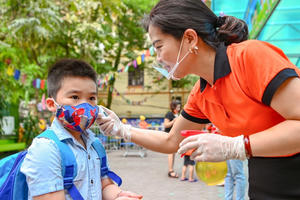 Bộ Giáo dục và Đào tạo hướng dẫn đón trẻ mầm non đến trường an toàn