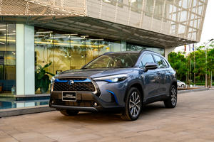 Các mẫu SUV tầm giá một tỷ đồng vừa ra mắt tại VN