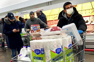 Chỉ số niềm tin của người tiêu dùng Mỹ sụt giảm mạnh vào tháng 3