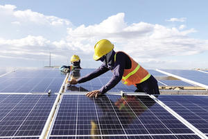 Cơn lốc điện mặt trời: Nghịch lý thừa điện quá nhiều, phải ngắt thường xuyên