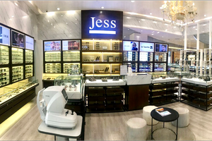 ASHLEY NGÔ - Chủ tịch Tập đoàn Mắt kính Ánh Rạng: Kinh doanh bằng cái “tâm” và trách nhiệm với cộng đồng