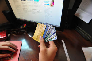 Tội phạm thẻ bùng phát mùa Covid-19