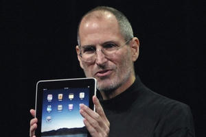 Triết lý thành công Steve Jobs nhận được từ lời nhắc của cha nuôi: "Hãy sơn kỹ cả mặt sau của hàng rào"