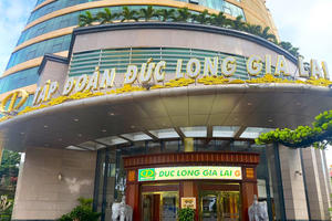 Vừa bị đưa vào diện cảnh báo, cổ phiếu DLG của Đức Long Gia Lai lại sắp có khả năng huỷ niêm yết bắt buộc