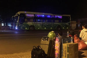 Kon Tum: Nhà xe Phượng Thu bị "tố” bỏ rơi hành khách dọc đường