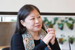 Chuyên gia Nguyễn Phi Vân khuyên dân công sở: "Nên bỏ qua những sự linh tinh bon chen ganh ghét chốn đông người"
