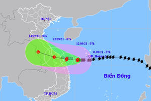 Bão số 5 cách bờ biển Quảng Trị - Quảng Nam khoảng 230km, các tỉnh miền Trung mưa to