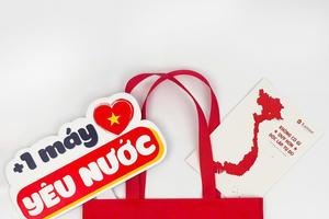 Thương hiệu đồ da Việt tặng miễn phí 2.000 chiếc “túi tự hào” cho người dân tới Trung tâm Triển lãm Quốc gia VEC