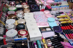 TP.HCM sẽ kiểm tra hàng giả ở các chợ nổi tiếng