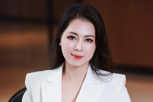 Nữ doanh nhân tài năng Phạm Thị Hoa Hồng: Đam mê & cống hiến