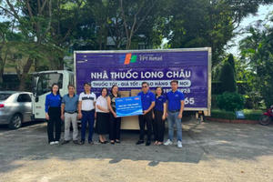 FPT Long Châu điều động nhanh 10 tấn thuốc, phối hợp với các đơn vị hỗ trợ người dân vùng bão lũ