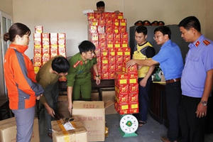 Khởi tố hai đối tượng “thủ” hơn nửa tấn pháo bán Tết kiếm lời