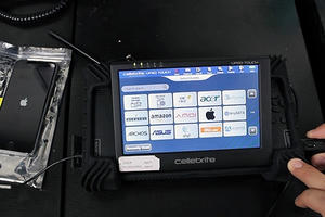 Công ty Israel nói có thể mở khóa tất cả iPhone, iPad