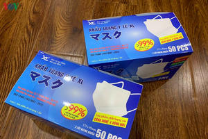 Giá khẩu trang tăng nhẹ, chuyên gia khuyến cáo không nên tích trữ