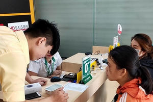 Lãi vay tiêu dùng cao chót vót