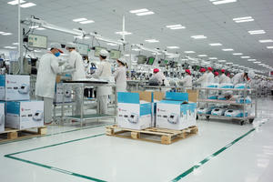 AMRO dự báo tăng trưởng kinh tế Việt Nam đạt 7% trong năm 2021