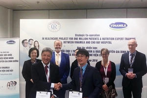 Vinamilk bắt tay với Bệnh viện Chợ Rẫy ký kết hợp tác chiến lược nâng tầm quốc tế