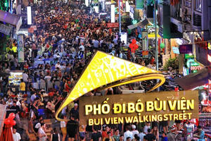 Kinh tế ban đêm: 'Chẳng có gì để chơi tới sáng'