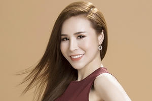 Hoàng Dung: “Tôi tự kiếm tìm nụ cười cho chính mình”!