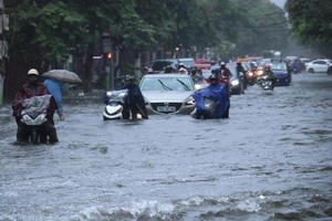 Miền Trung tiếp tục hứng chịu đợt mưa 600mm, đề phòng lũ quét, sạt lở đất