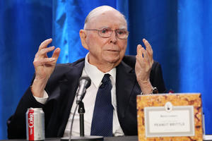 Charlie Munger chỉ trích bitcoin là "kinh tởm và đi ngược lại với lợi ích của nền văn minh"
