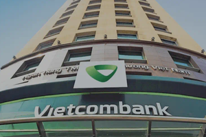 Vietcombank (VCB) báo lãi gần 22.000 tỷ đồng sau 6 tháng, nợ xấu nhích nhẹ