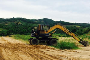 Kon Tum: Nghi vấn chủ mỏ cát được “bảo kê” để khai thác cát trái phép?