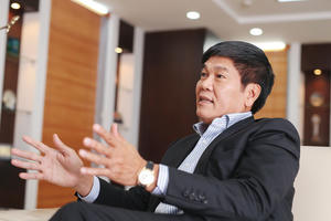 Cổ phiếu Hòa Phát giảm mạnh, ông Trần Đình Long không còn là tỷ phú USD