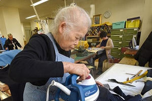 Điều gì khiến người già ở Nhật không chọn sự an nhàn sau khi về hưu?