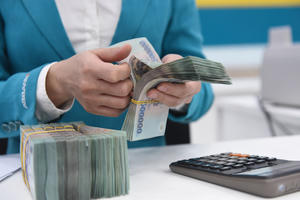 Lãi suất tiền gửi tiết kiệm tháng 8 tiếp tục giảm, ngân hàng nào có lãi suất tiền gửi cao nhất?