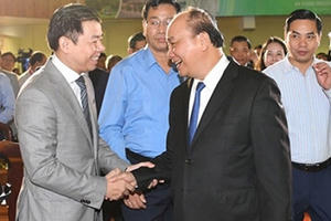 Thủ tướng mong các nhà đầu tư đều tài tình như tuyển bóng đá Việt Nam