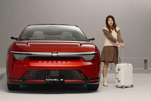 Đối tác sản xuất iPhone cho Apple tiếp tục giới thiệu xe cạnh tranh trực tiếp Tesla Model Y