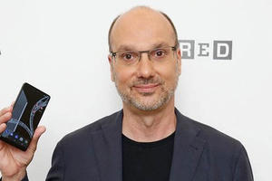 Essential đang phát triển một chiếc điện thoại AI tự xem mình là người dùng