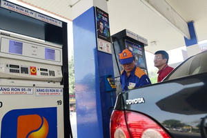 Giá xăng có thể tăng trở lại vào ngày mai?