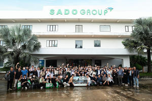 Sinh viên kiến trúc thực hành sản xuất kính và cửa nhôm Xingfa hệ Class A tại Nhà máy SADO