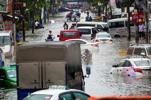 Bảo hiểm bồi thường ra sao cho xe ngập nước do bão Usagi?
