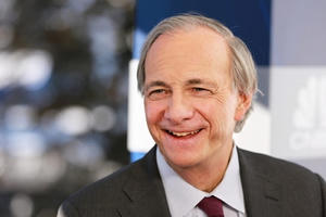 Công thức thành công của tỷ phú Ray Dalio: Biết buông bỏ, lựa chọn hy sinh để đạt được mục tiêu quan trọng