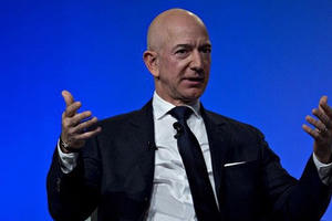 Các nhà đầu tư tâm huyết của Amazon thờ ơ trước bê bối ngoại tình của Jeff Bezos