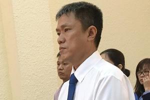 Họa sĩ Lê Linh thắng kiện, đòi được tác quyền Thần đồng đất Việt