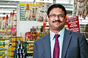 Bài học bỏ tiền vào lợn mỗi ngày, từ người đi chân đất đến thành đại gia