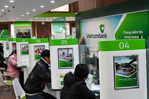 Vietcombank giảm lợi nhuận 260 tỉ sau khi hạ lãi suất