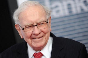 Warren Buffett mách cách giúp người trẻ tăng gấp rưỡi tài sản dễ dàng ai cũng làm được