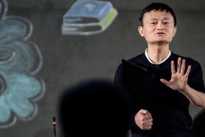 Jack Ma khuyên giới doanh nhân “không nên học để thành công”