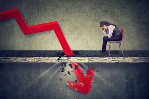 Nhà đầu tư nắm giữ trái phiếu có tài sản đảm bảo là cổ phiếu nên tỉnh táo, không bán tháo theo tâm lý đám đông kẻo "mắt trắng"