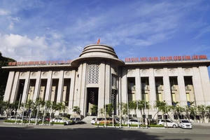 Ngân hàng Nhà nước nới room tín dụng thêm 1,5-2% cho toàn hệ thống các tổ chức tín dụng