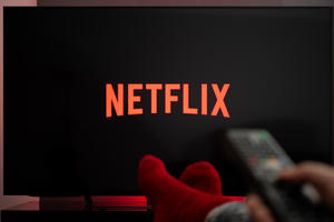 Netflix tiếp tục siết chặt quy định chia sẻ tài khoản với người lạ