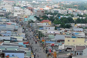 Đất hỗn hợp: Chưa biết khi nào cho xây nhà chính thức